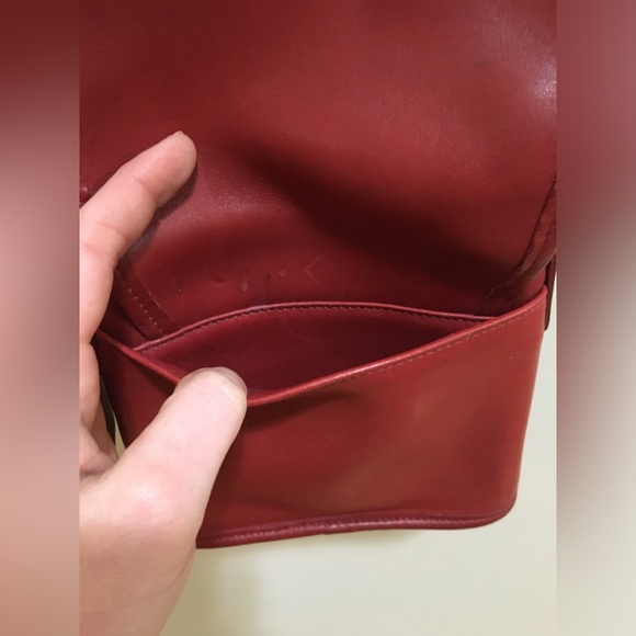 COACH Red Vintage Tango Leather Crossbody with Turn Key Latch and Flap RARE - Picture 8 of 17